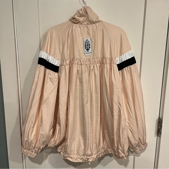 Free People Movement On The Go Windbreaker Sz Medium - Picture 7 of 16